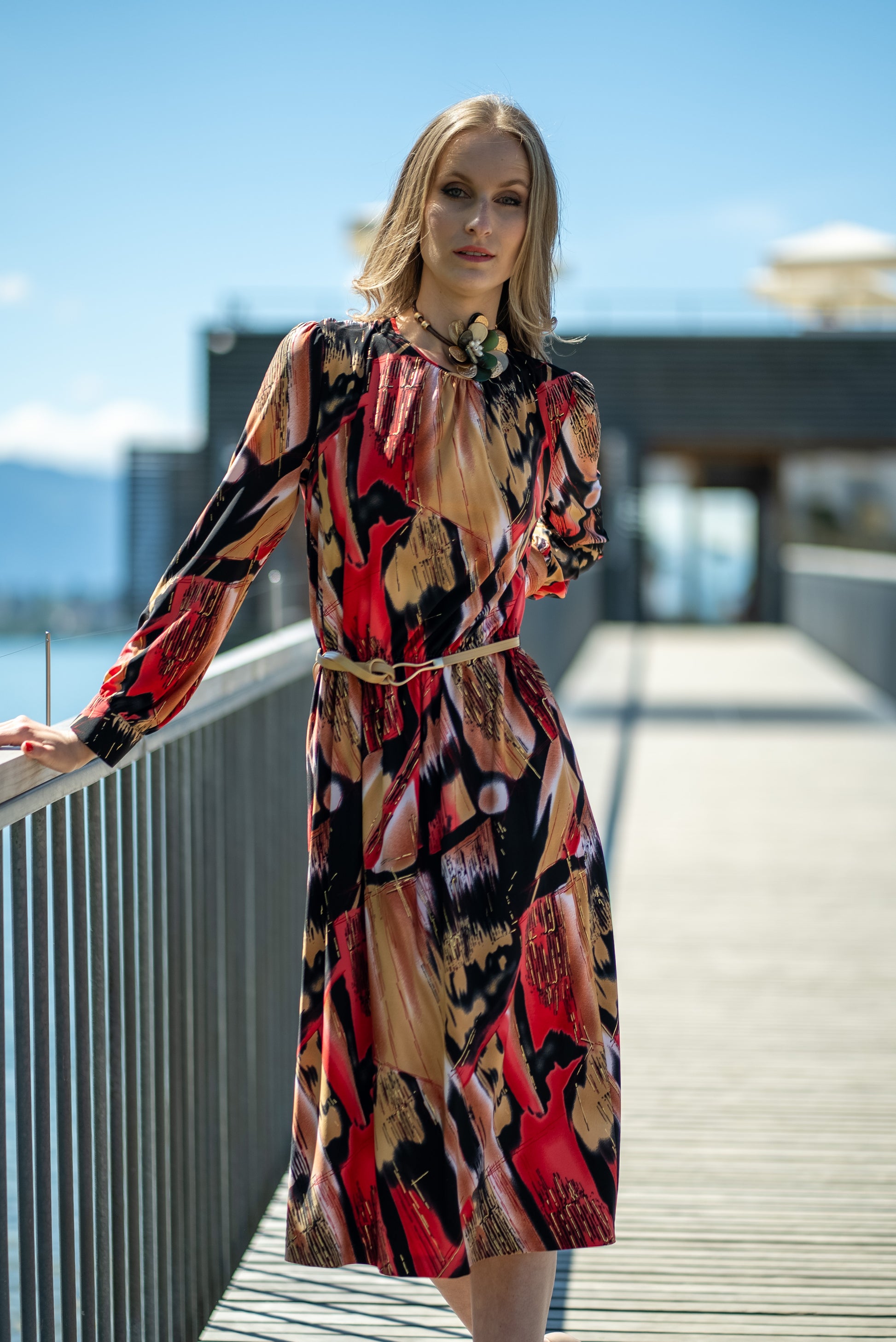 Langarm-Kleid aus gemustertem stretch Jersey