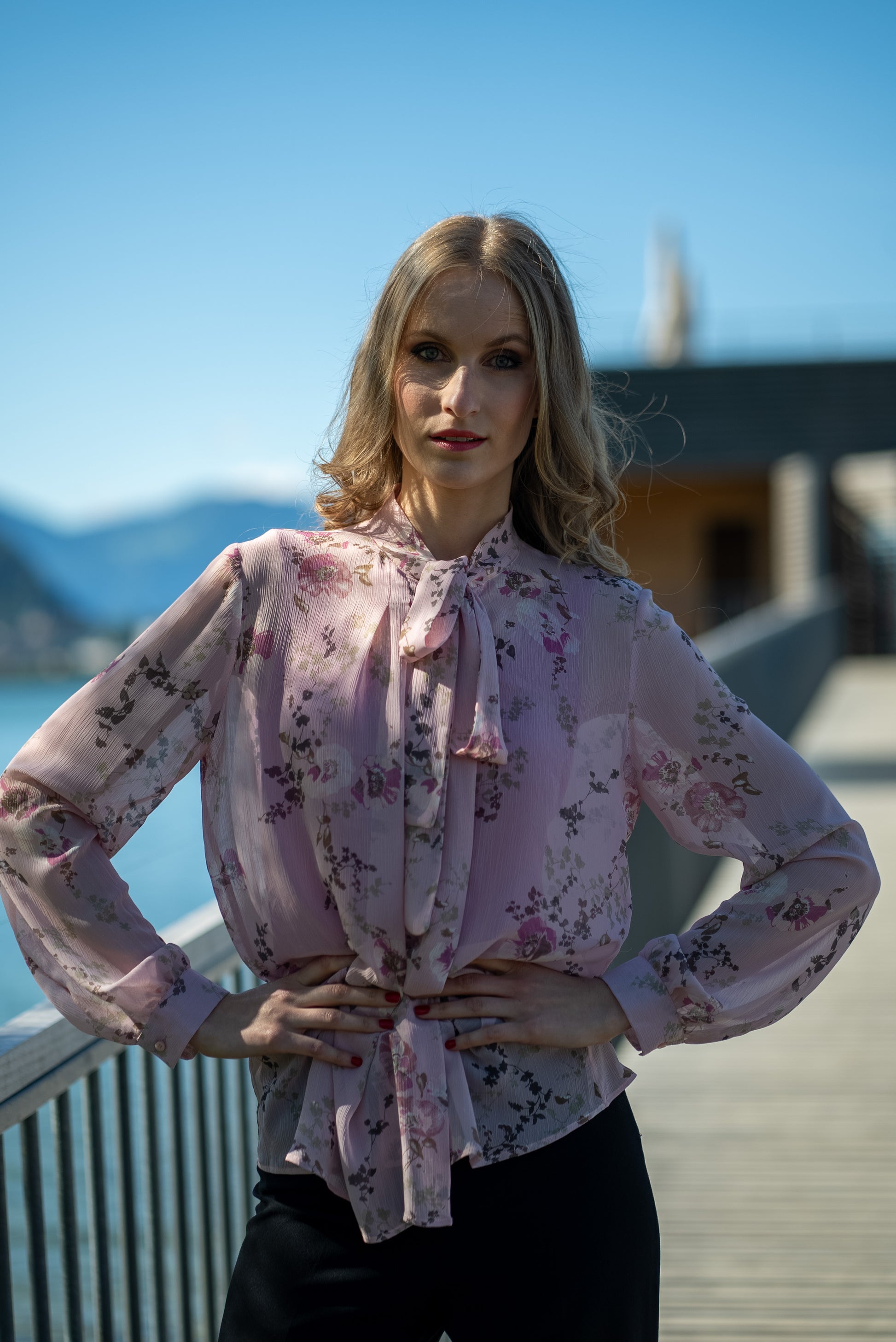 Bluse aus Bedrüktem Chiffon