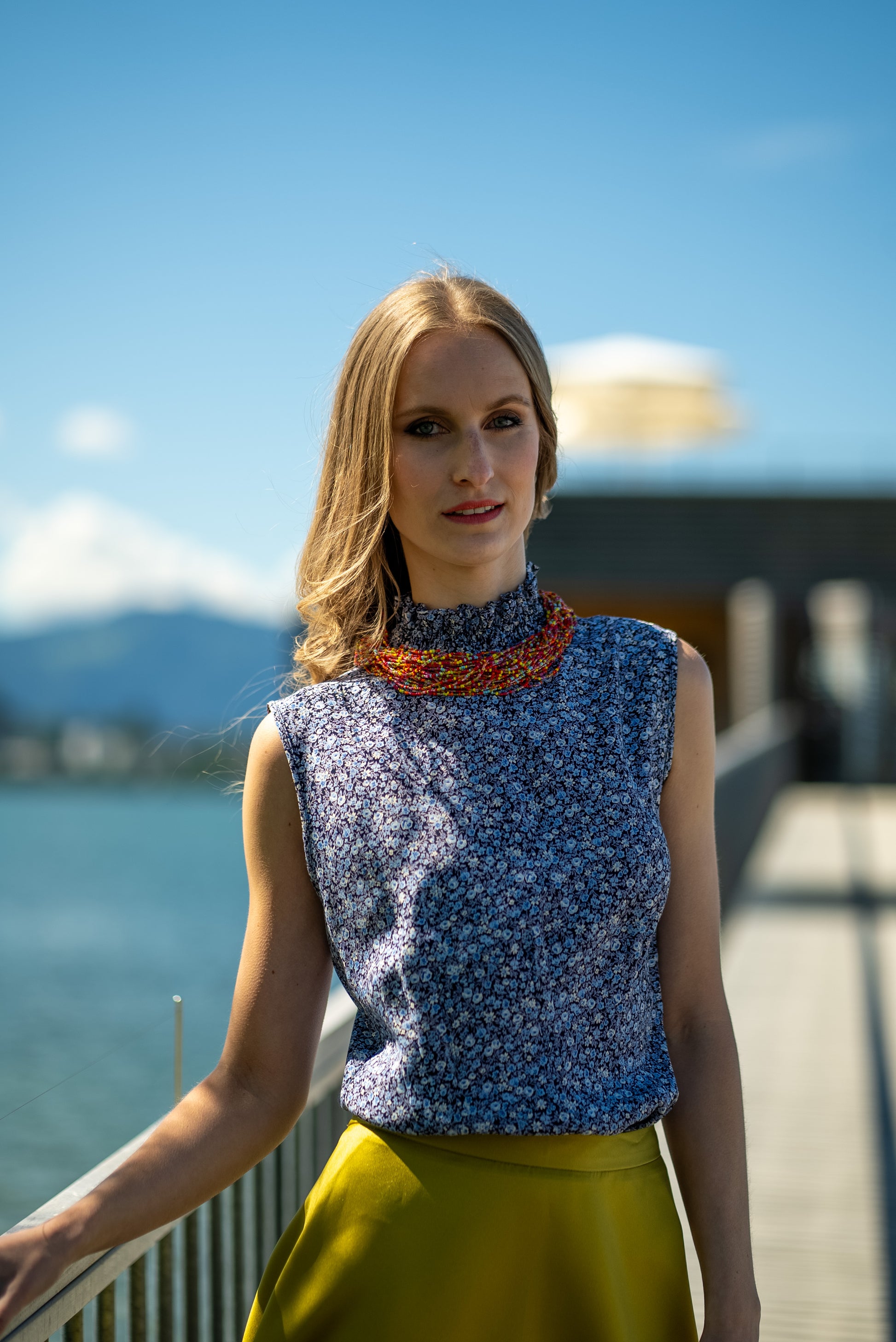 Bluse aus Viskose mit Blumen-Print
