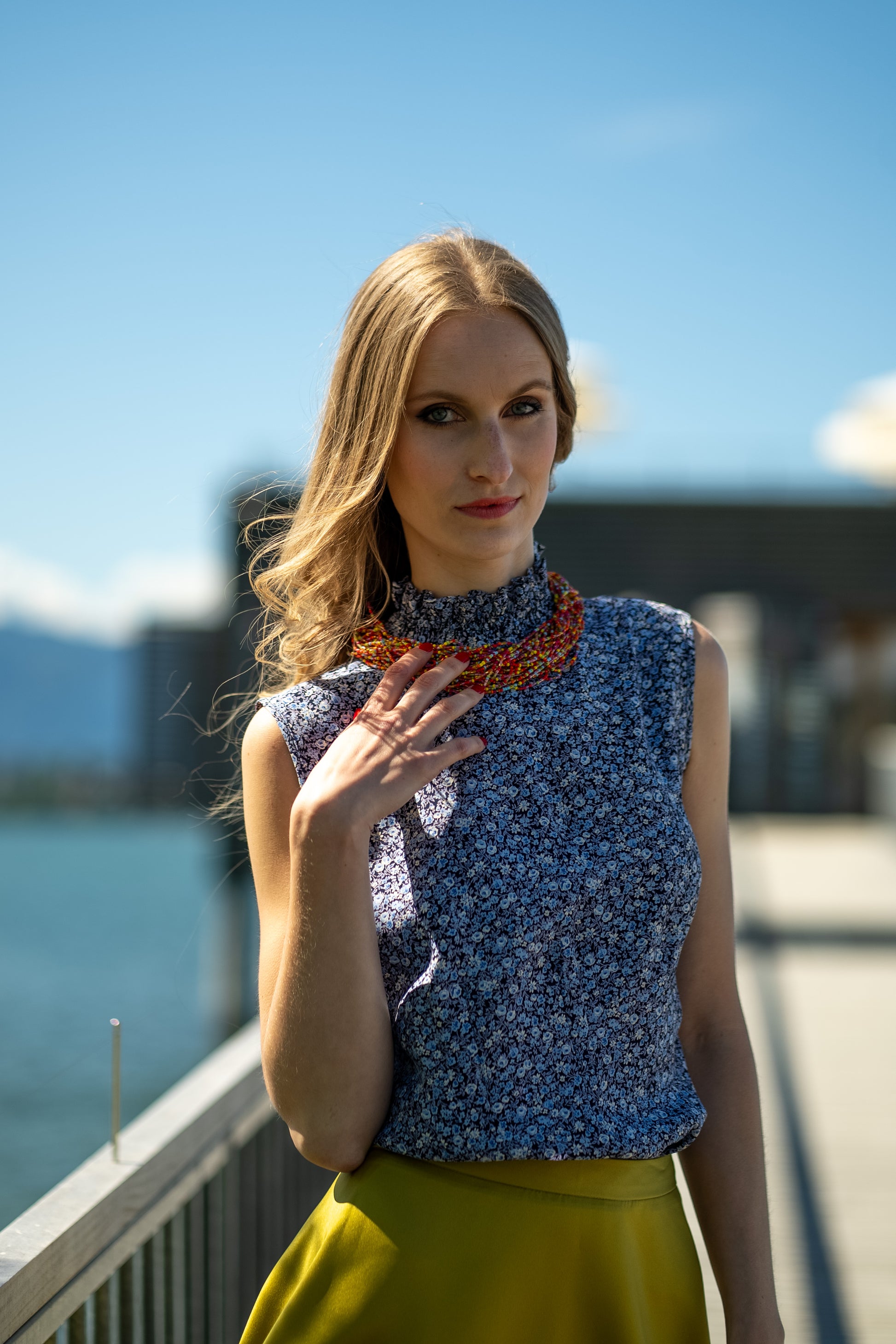 Bluse aus Viskose mit Blumen-Print