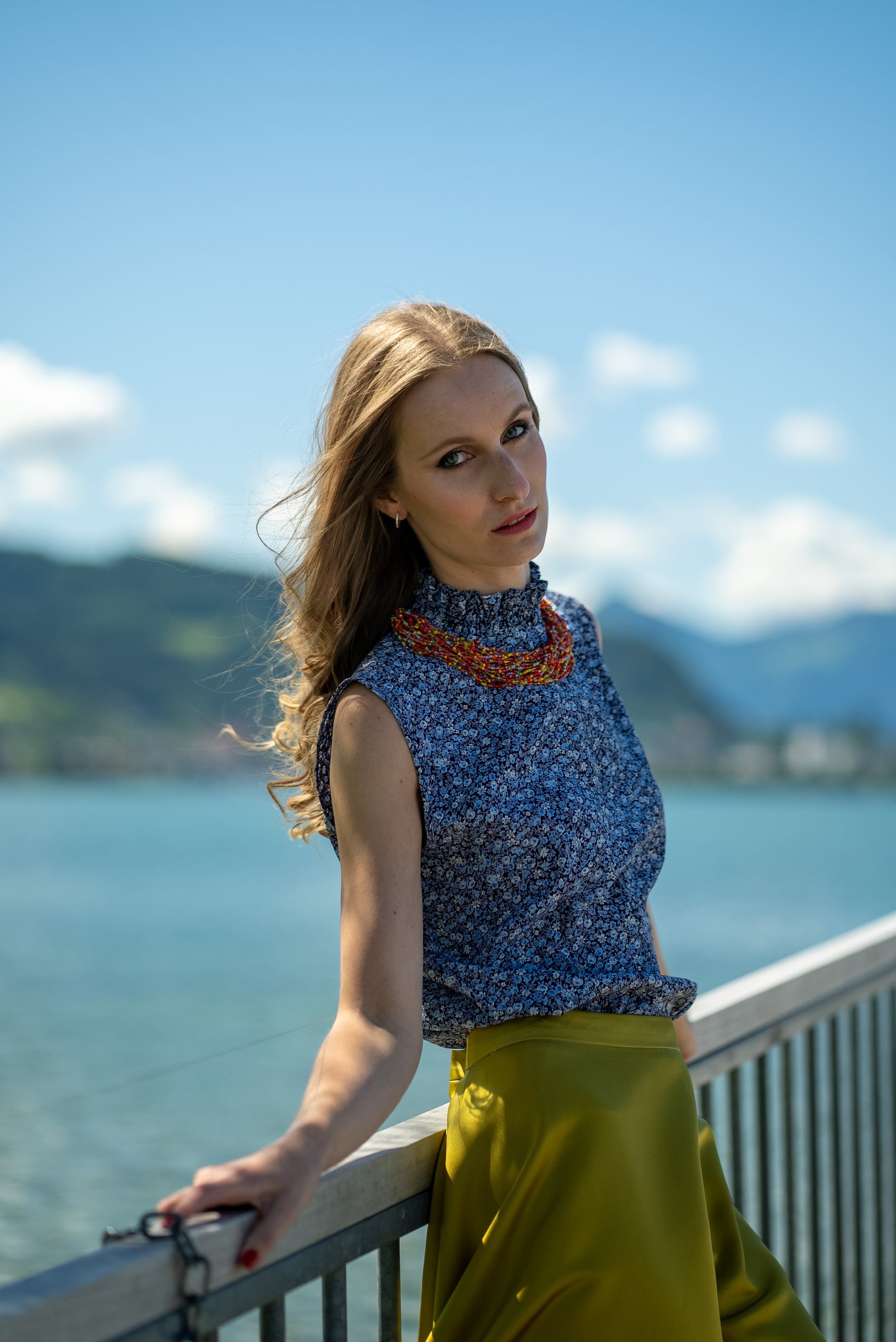 Bluse aus Viskose mit Blumen-Print